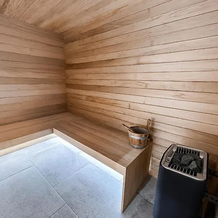 Chalet De Luxe Pour 12 Pers. Avec Sauna Et Cinema Saint-Marcel (Savoie)